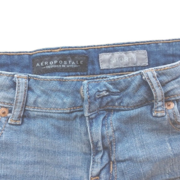 AEROPOSTLE distressed Shorty shorts .  Size 6. Med wash. Great used condition. - Picture 2 of 9
